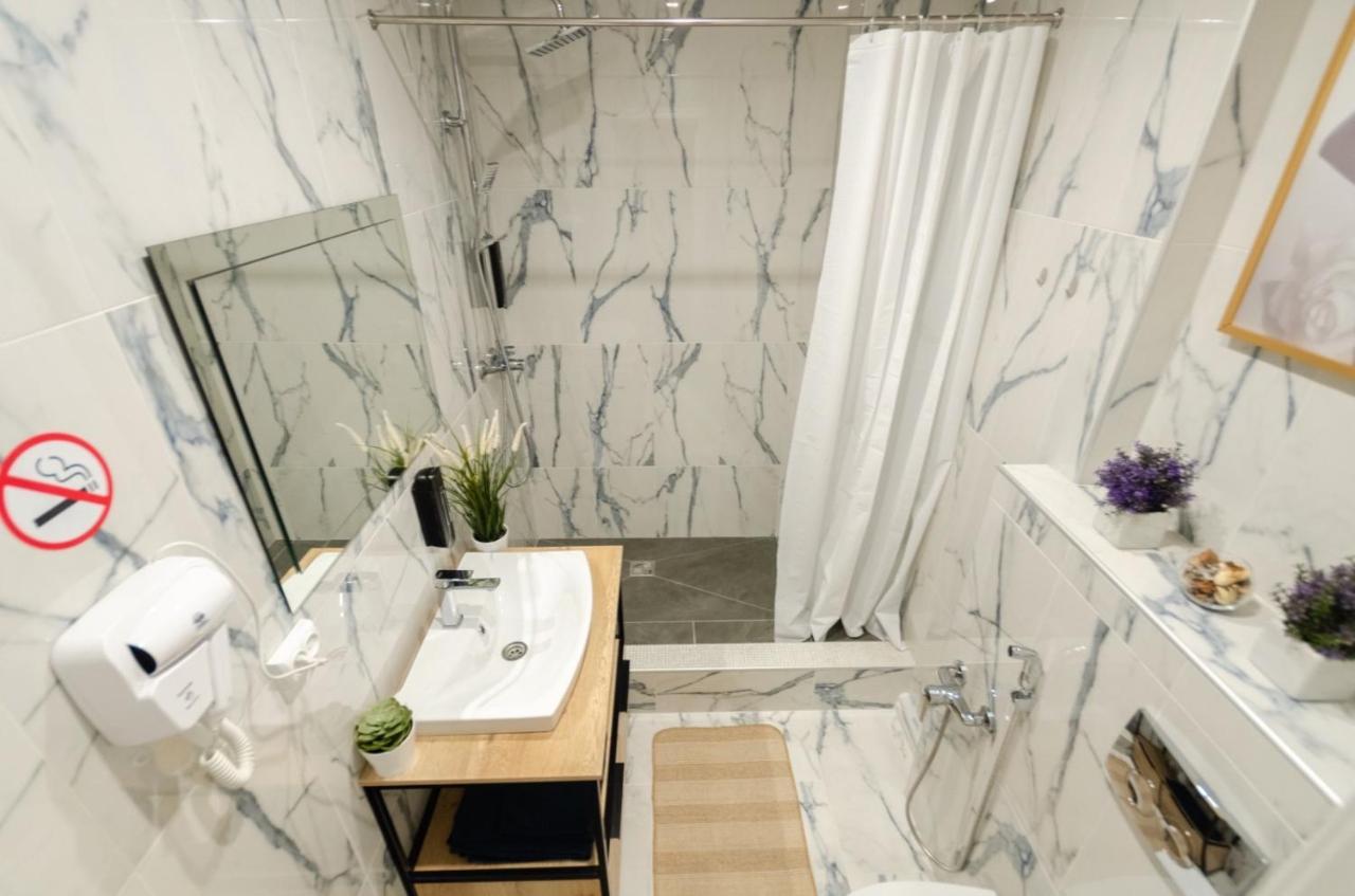Samira 2 Apartment เคียฟ ภายนอก รูปภาพ