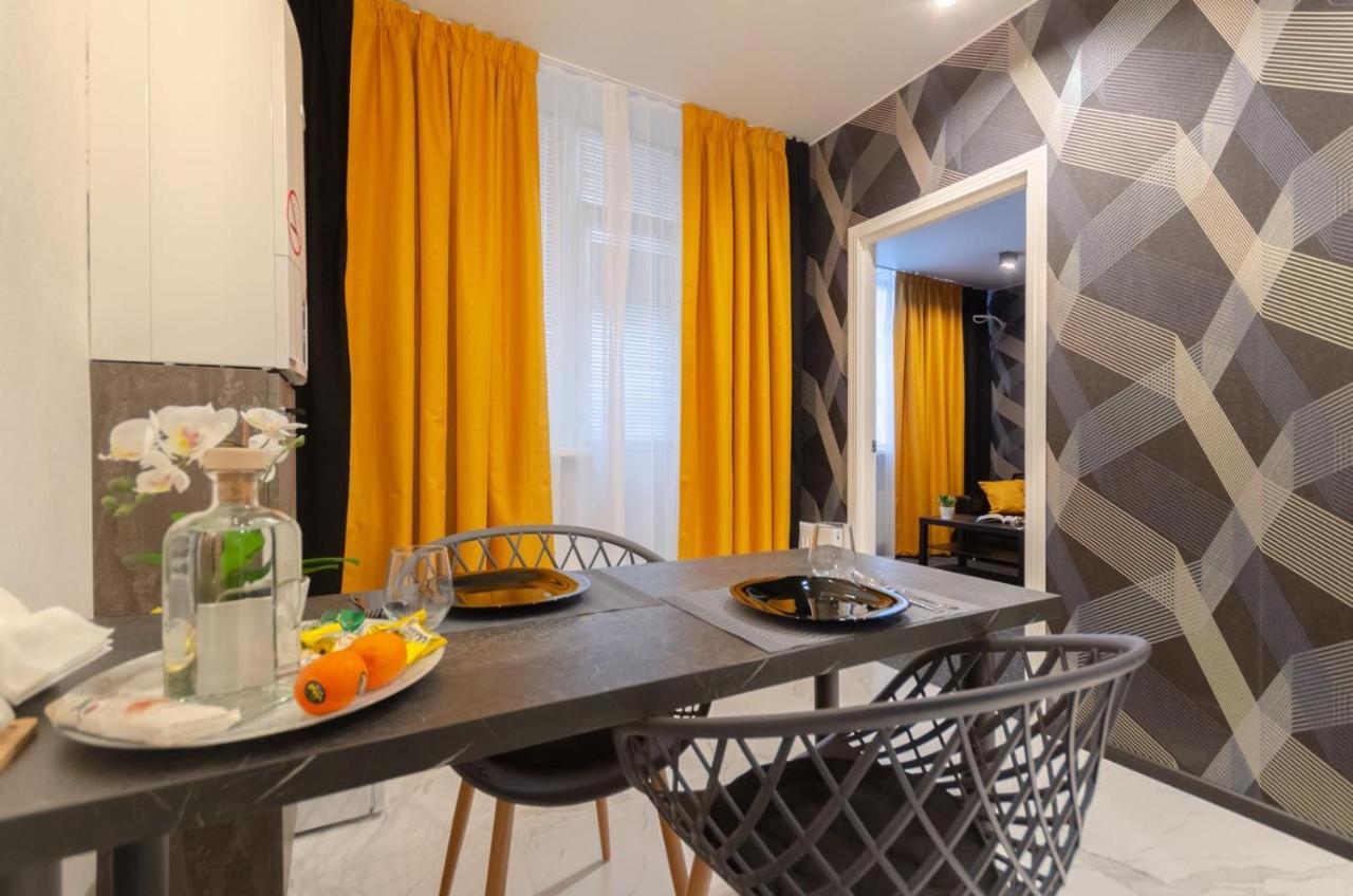Samira 2 Apartment เคียฟ ภายนอก รูปภาพ