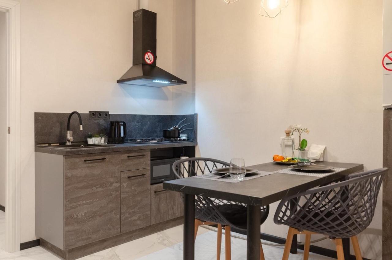Samira 2 Apartment เคียฟ ภายนอก รูปภาพ